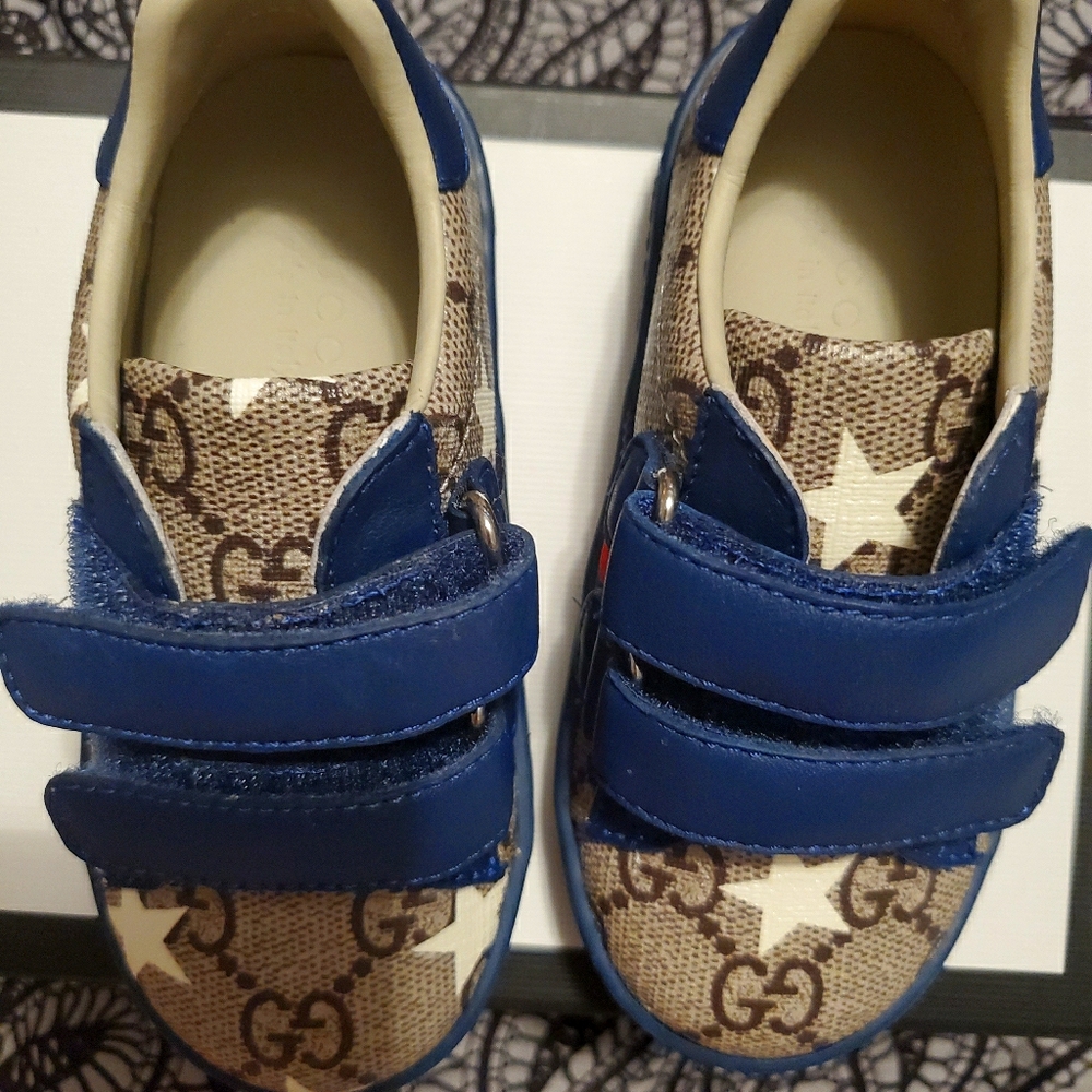 Authentic gucci sneakers